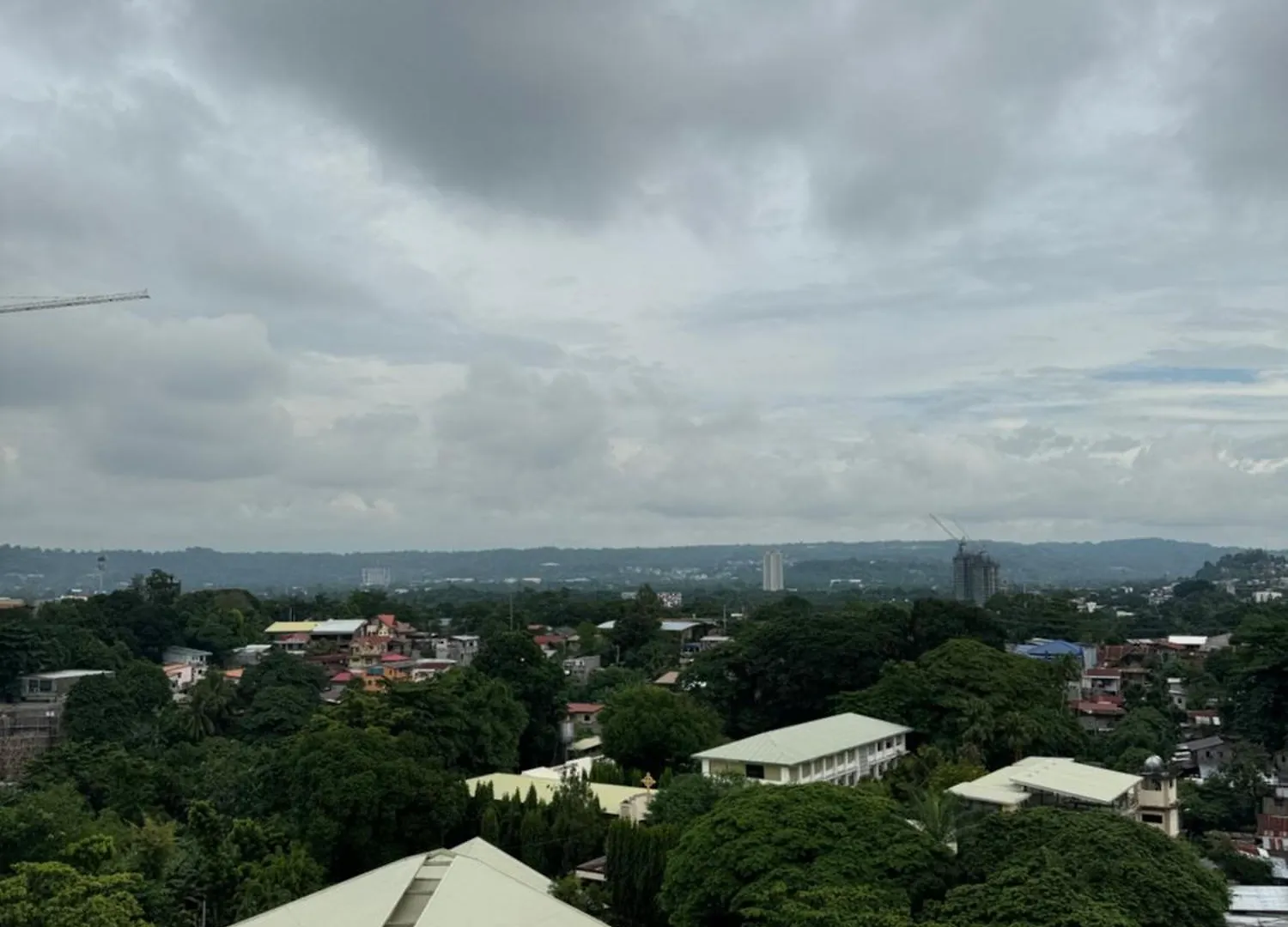 Beside Abreeza Mall City Center Davao Apartment